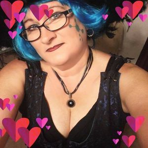 Meet your Posher, Crystal